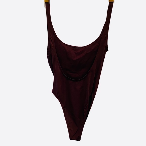 Body Glove The Look One-Piece Swimsuit - Picture 4 of 10